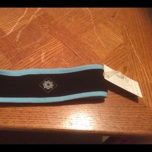 NWT Inmotion Reflective ponytail holder